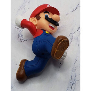 Jakks World Of Nintendo Running Mario Collectible Figure